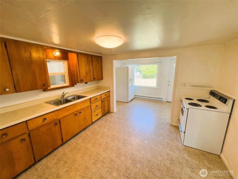 814 E 2nd Street Port Angeles WA 98362