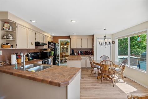 2416 182nd Place SE Bothell WA 98012