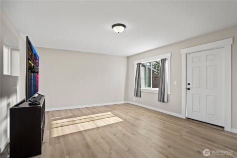 706 S 58th Street Tacoma WA 98408