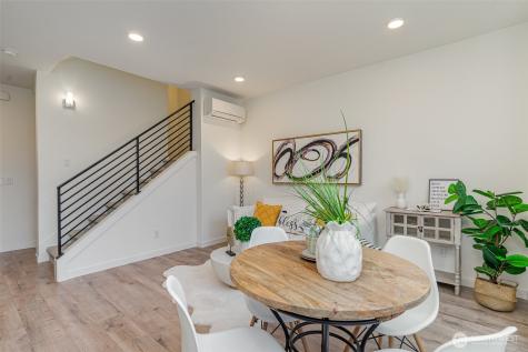 437 NE 73rd Street Seattle WA 98115