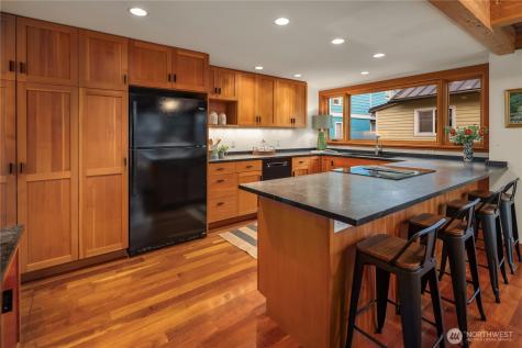 2339 Fairview Avenue E Seattle WA 98102