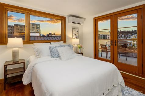 2339 Fairview Avenue E Seattle WA 98102