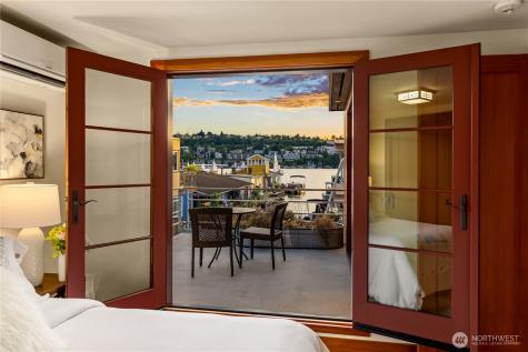 2339 Fairview Avenue E Seattle WA 98102