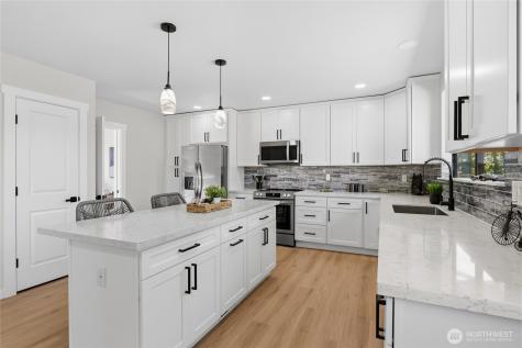 8613 4th Place SE Everett WA 98208