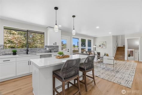 8613 4th Place SE Everett WA 98208