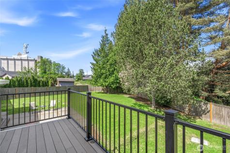 8613 4th Place SE Everett WA 98208