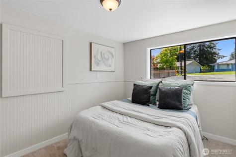 8613 4th Place SE Everett WA 98208