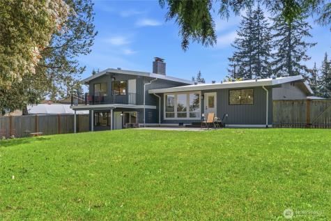 8613 4th Place SE Everett WA 98208