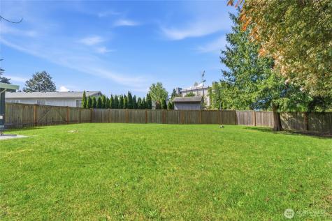 8613 4th Place SE Everett WA 98208