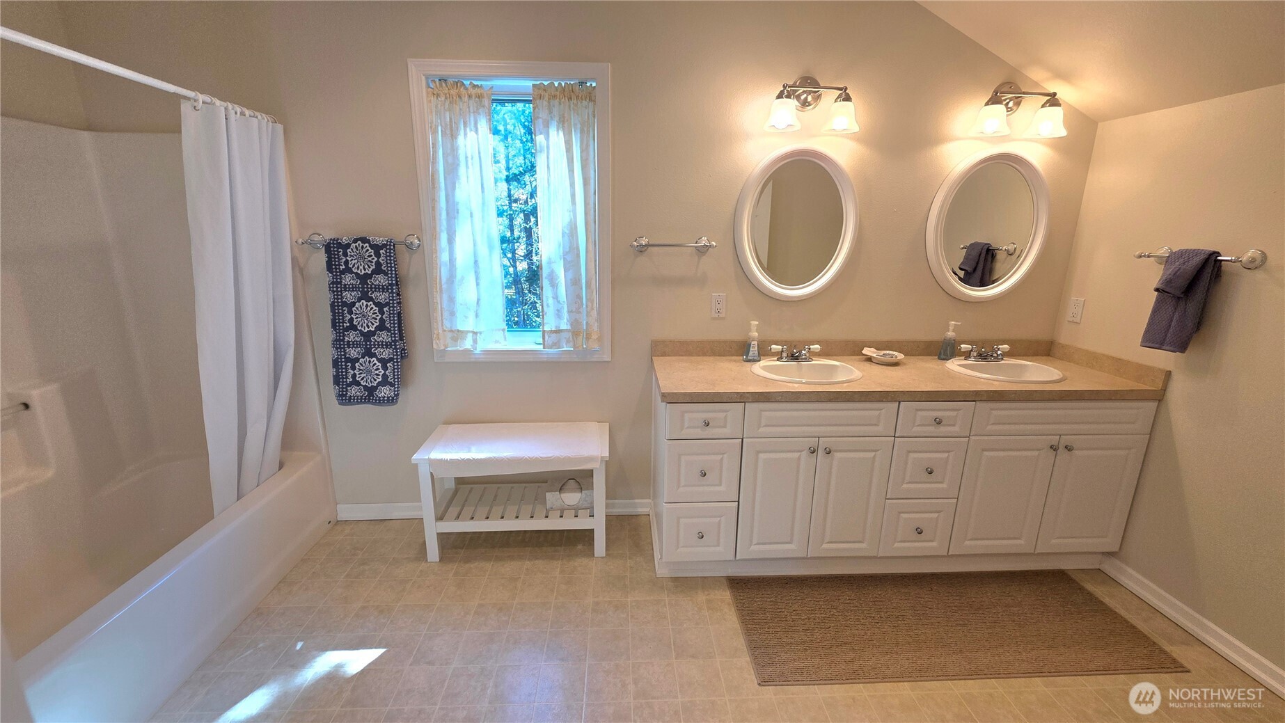 35602 J Place Ocean Park WA 98640