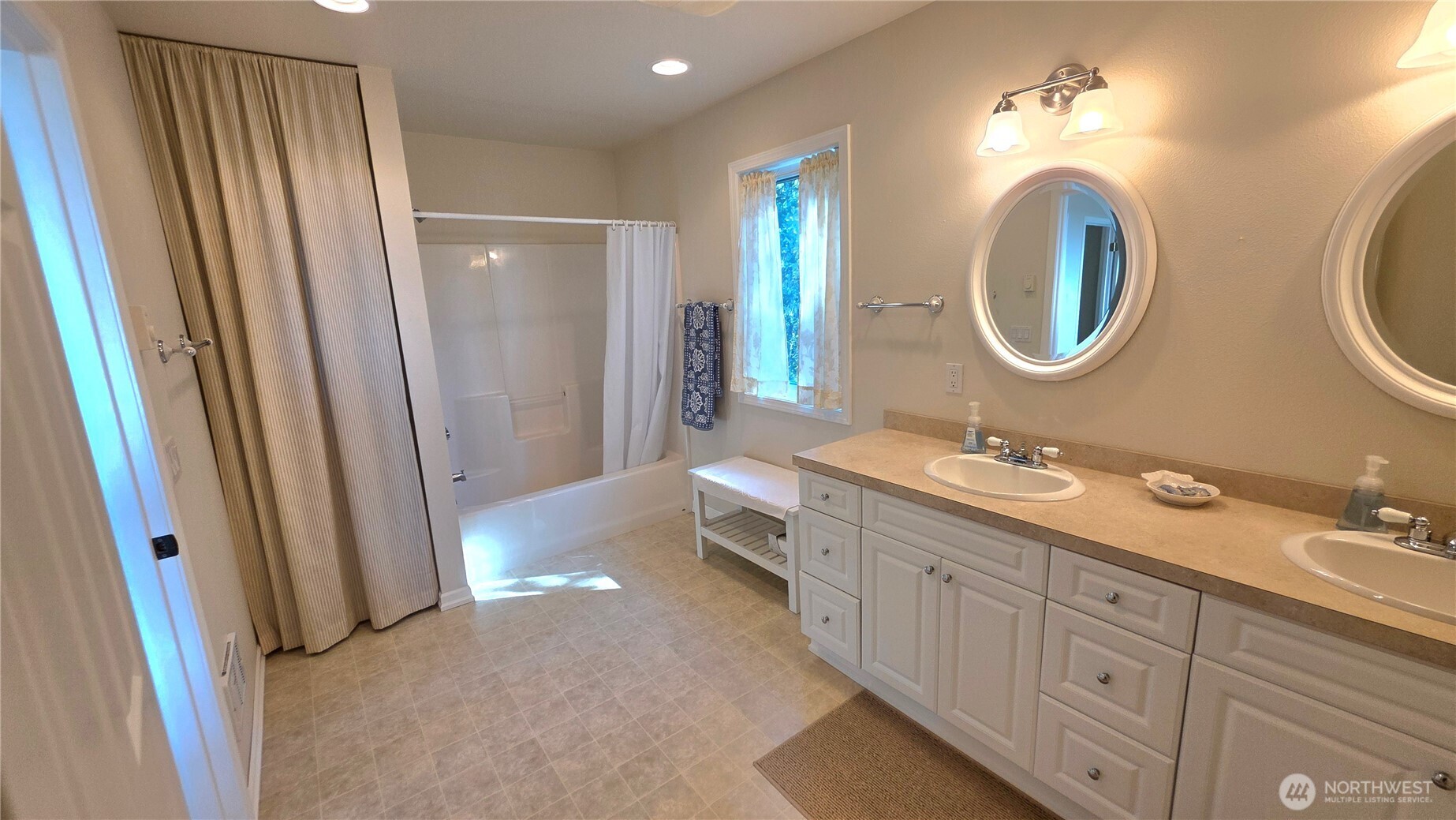 35602 J Place Ocean Park WA 98640