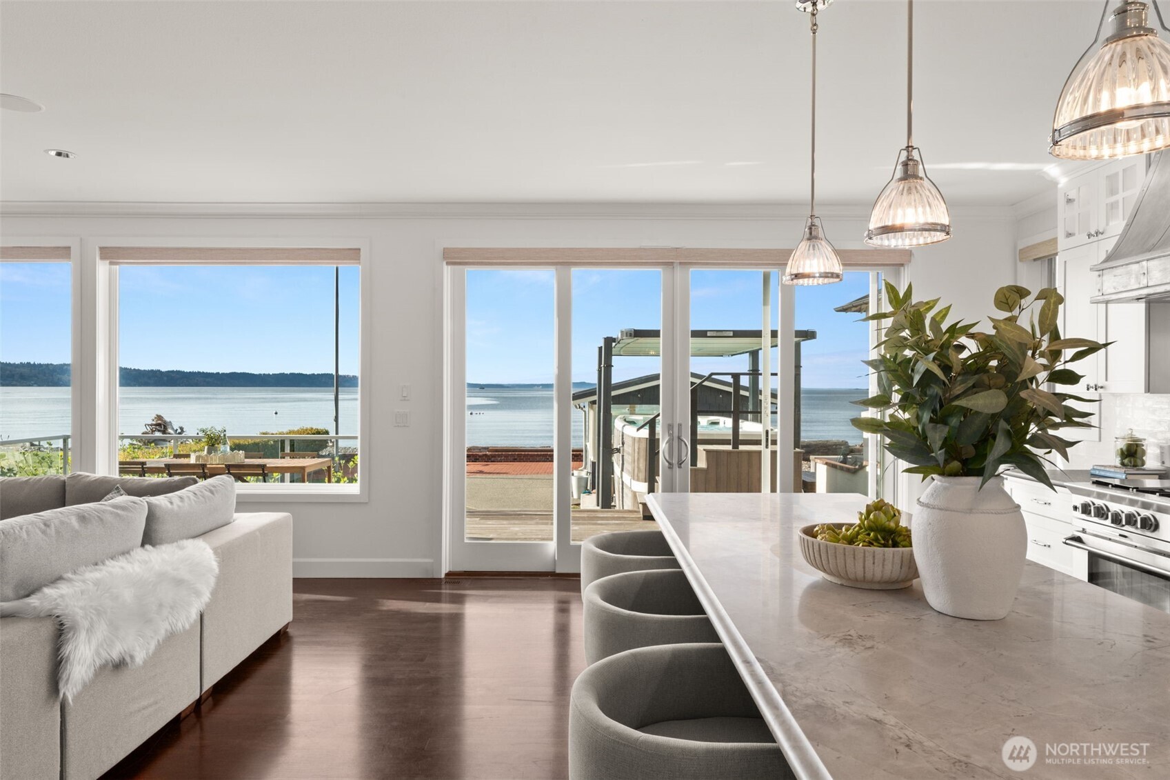9 SW Three Tree Point Lane Burien WA 98166