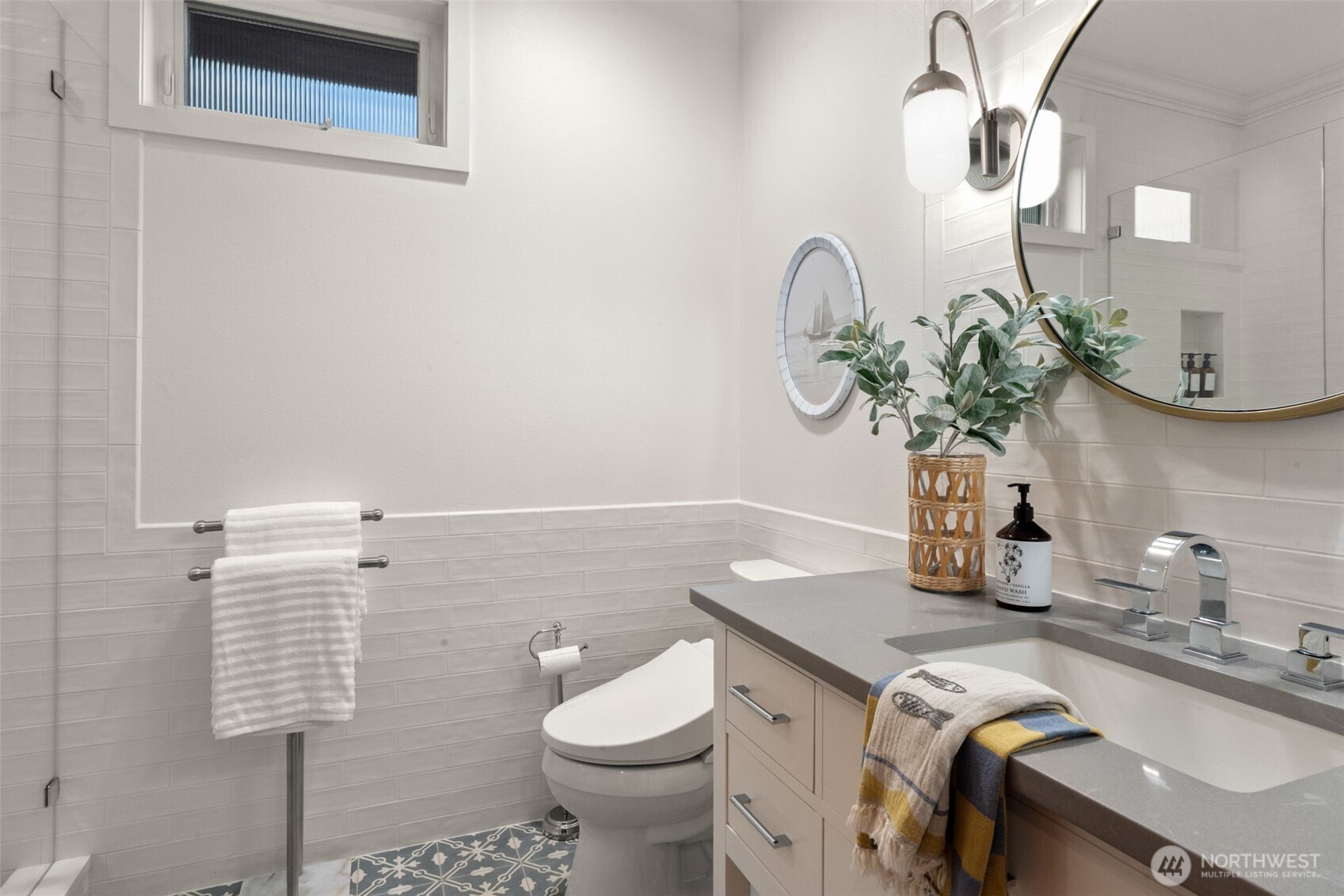 9 SW Three Tree Point Lane Burien WA 98166