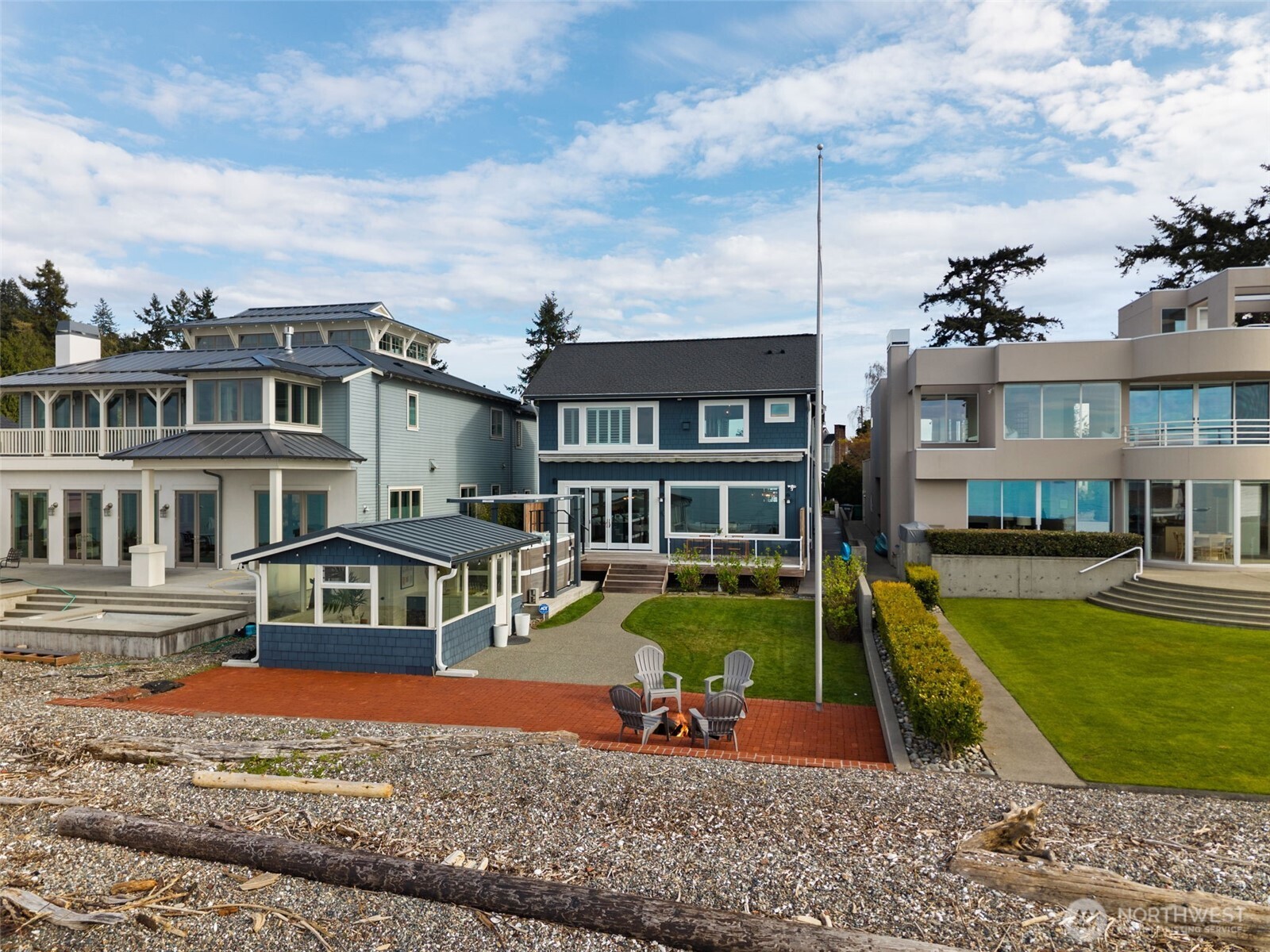 9 SW Three Tree Point Lane Burien WA 98166