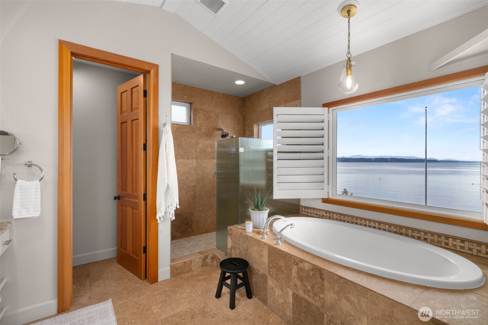 9 SW Three Tree Point Lane Burien WA 98166