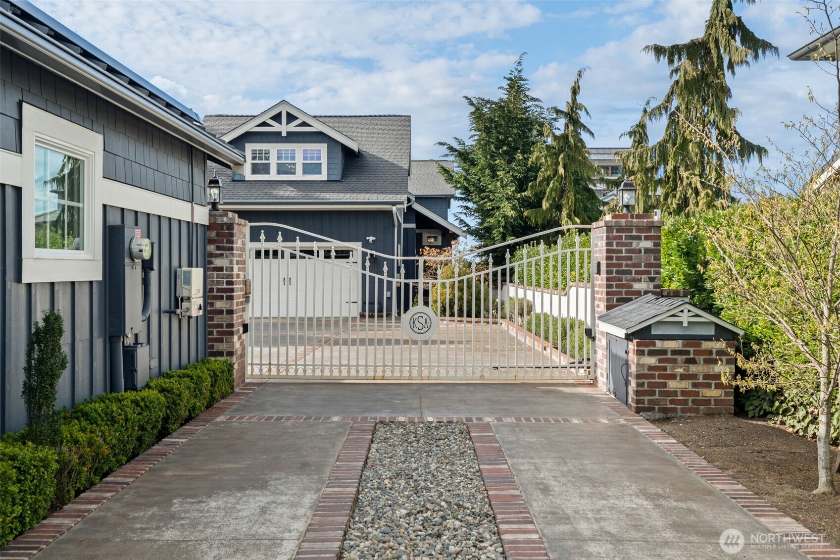 9 SW Three Tree Point Lane Burien WA 98166