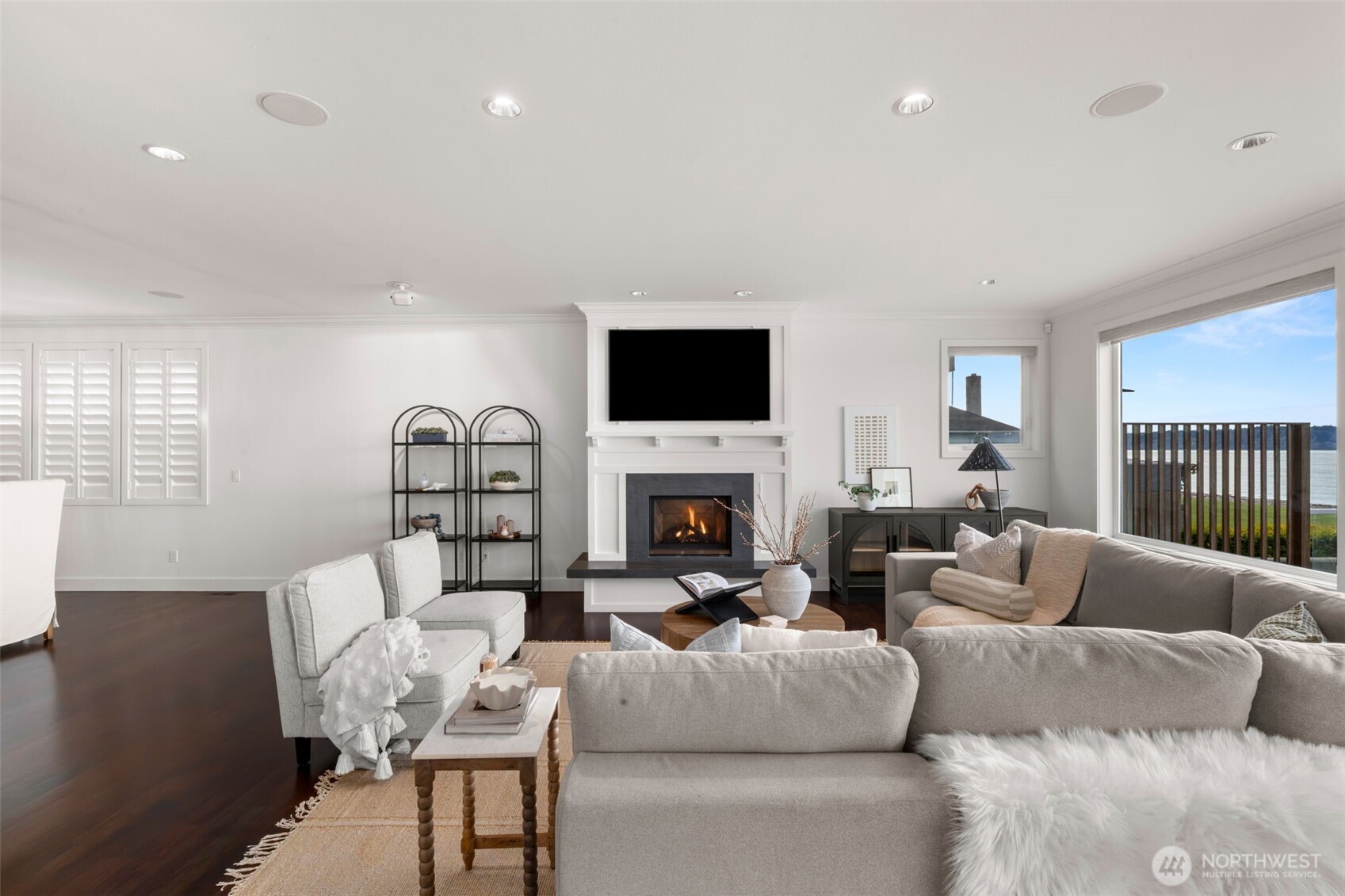 9 SW Three Tree Point Lane Burien WA 98166