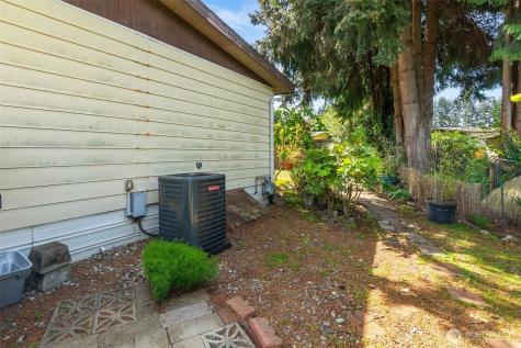 5515 SE Yakima Lane Lacey WA 98503