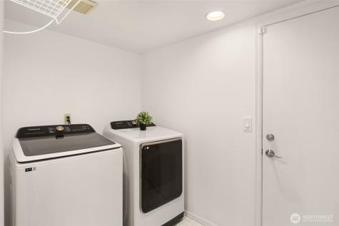24325 SE 40th Place Sammamish WA 98029