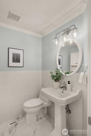 24325 SE 40th Place Sammamish WA 98029