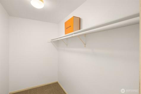 24325 SE 40th Place Sammamish WA 98029