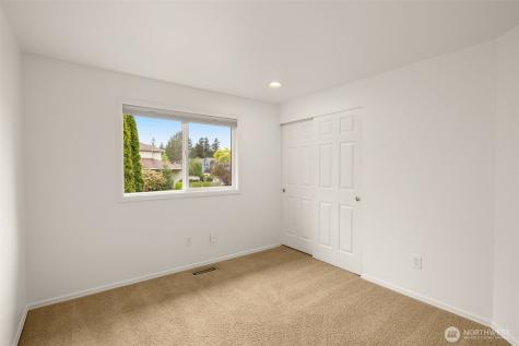 24325 SE 40th Place Sammamish WA 98029
