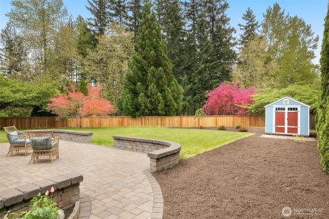 24325 SE 40th Place Sammamish WA 98029