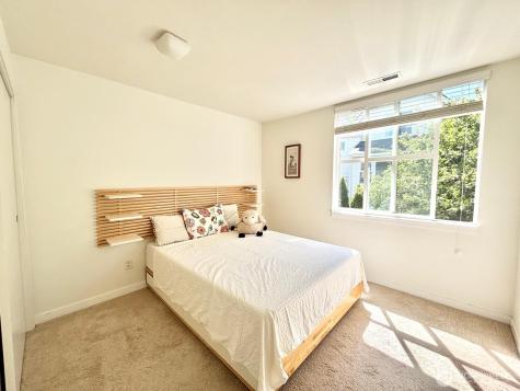 6719 35th Place S Seattle WA 98118