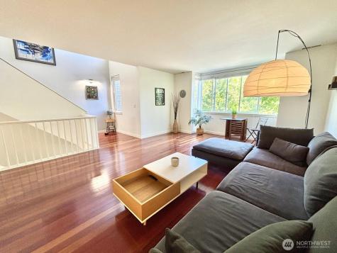 6719 35th Place S Seattle WA 98118