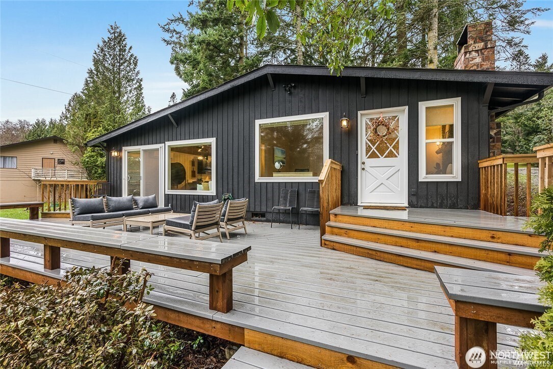 1465 Lake Drive Camano Island WA 98282