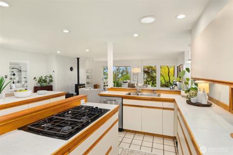10700 NE Broomgerrie Road Bainbridge Island WA 98110