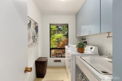 10700 NE Broomgerrie Road Bainbridge Island WA 98110