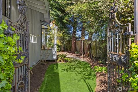 10700 NE Broomgerrie Road Bainbridge Island WA 98110