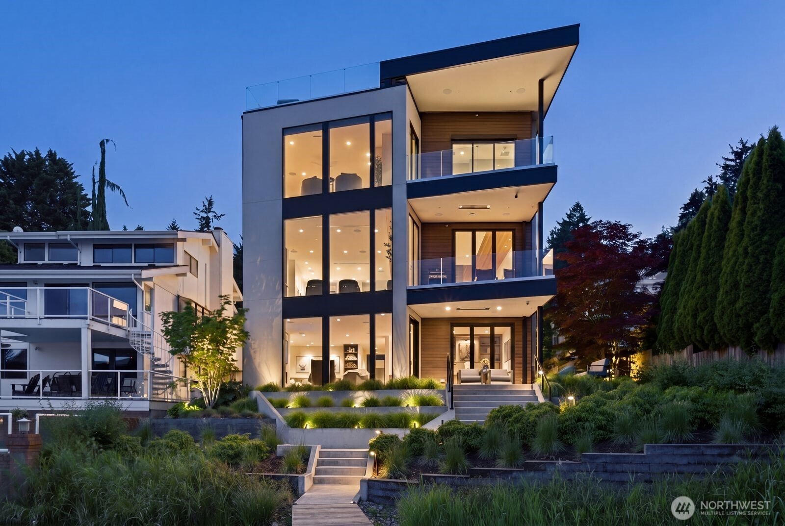 9810 SE Shoreland Drive Bellevue WA 98004