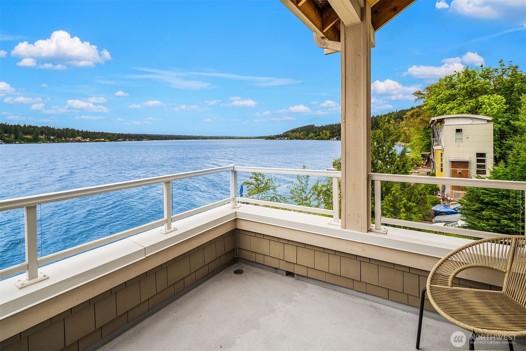 2033 E Lake Sammamish Parkway NE Sammamish WA 98074