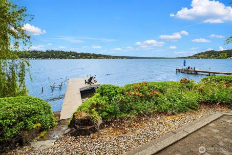 2033 E Lake Sammamish Parkway NE Sammamish WA 98074
