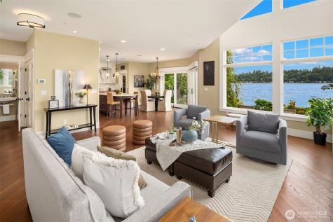 2033 E Lake Sammamish Parkway NE Sammamish WA 98074