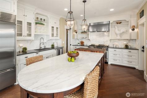 2033 E Lake Sammamish Parkway NE Sammamish WA 98074