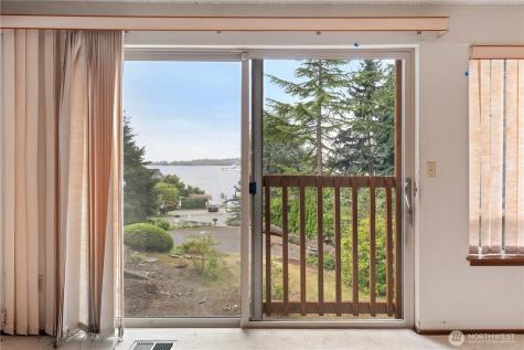 11150 Champagne Point Road NE Kirkland WA 98034