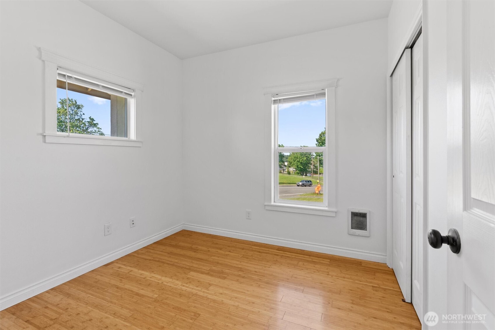 1823 Summit Avenue Everett WA 98201