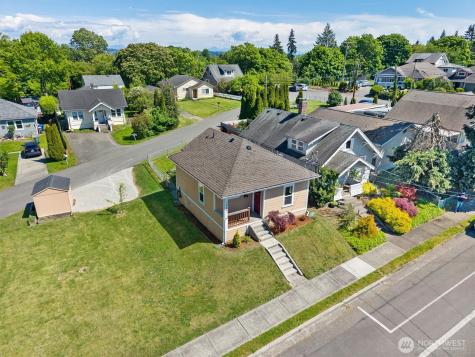 1823 Summit Avenue Everett WA 98201
