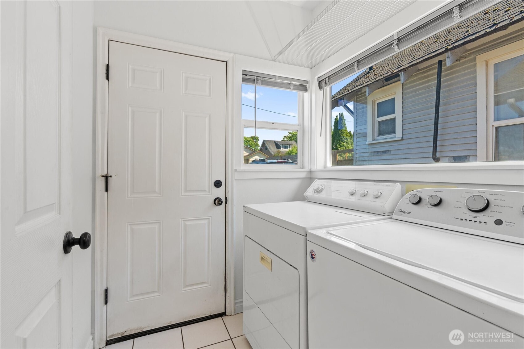 1823 Summit Avenue Everett WA 98201