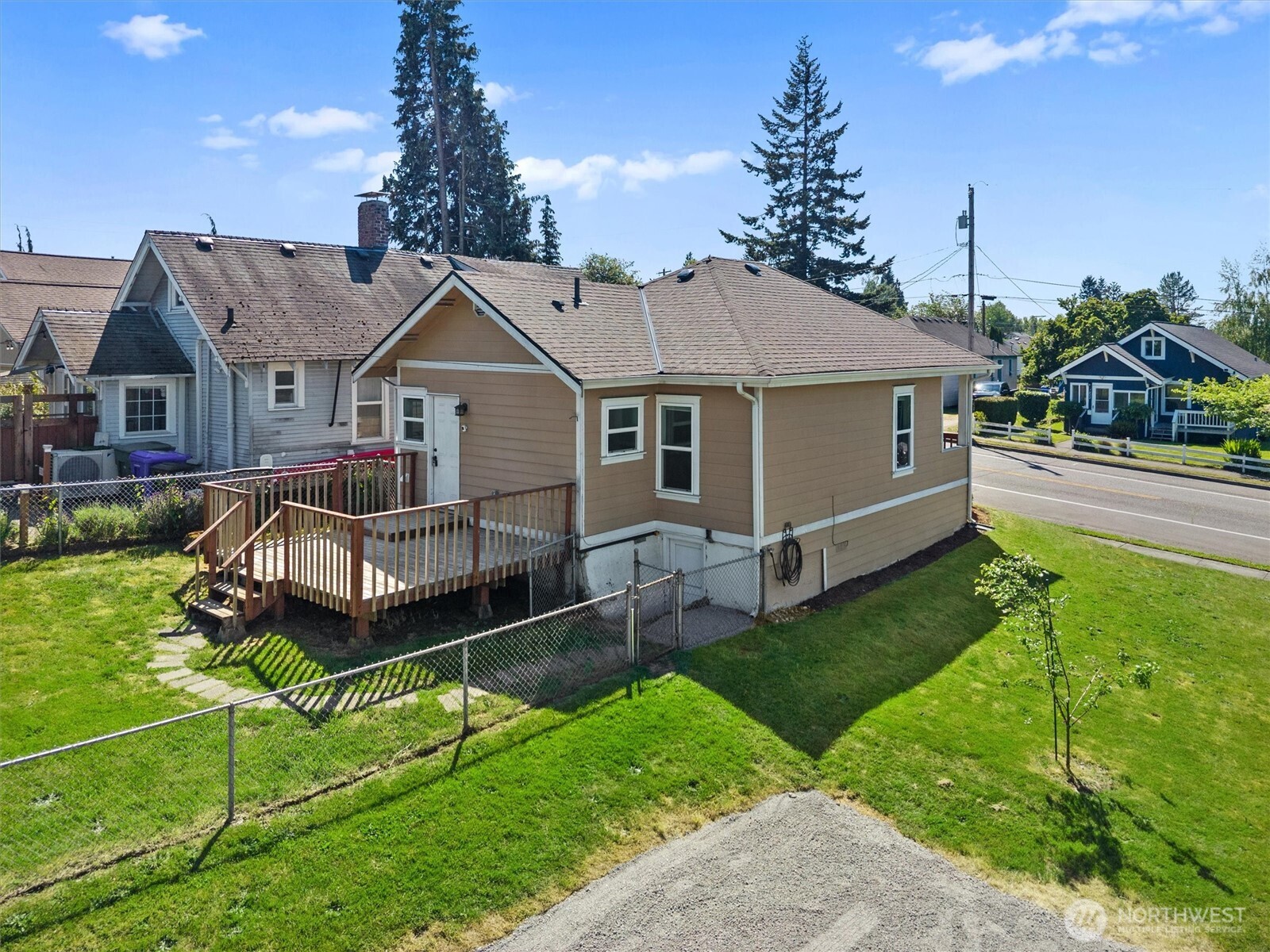 1823 Summit Avenue Everett WA 98201