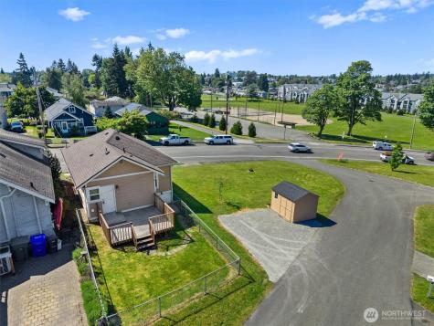 1823 Summit Avenue Everett WA 98201
