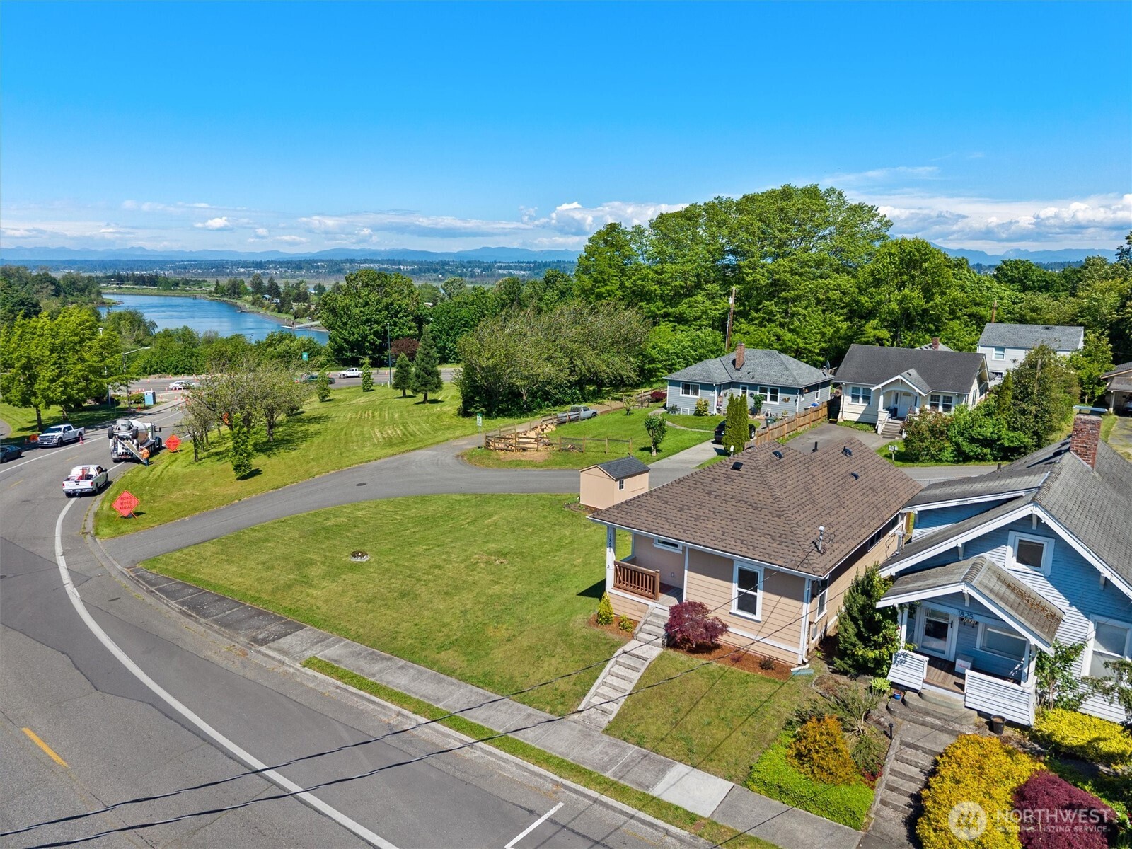 1823 Summit Avenue Everett WA 98201