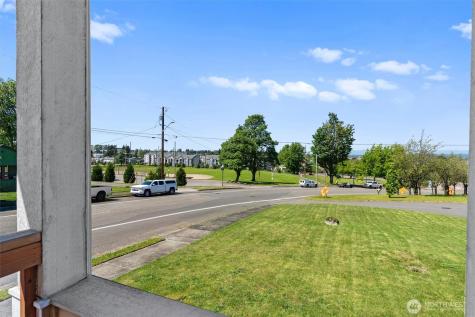 1823 Summit Avenue Everett WA 98201