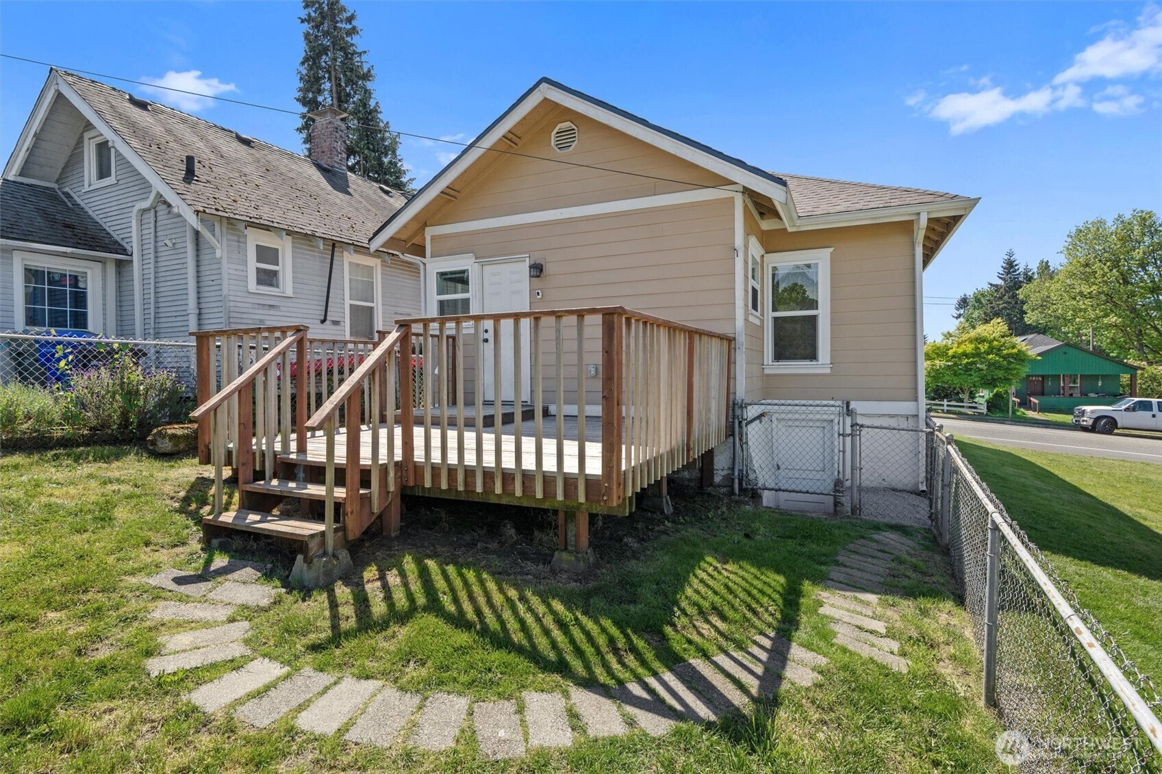 1823 Summit Avenue Everett WA 98201