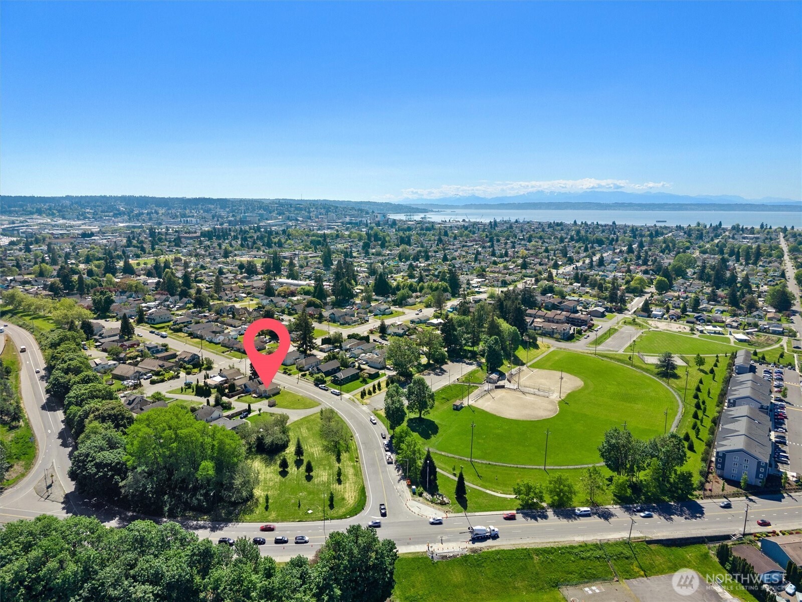 1823 Summit Avenue Everett WA 98201