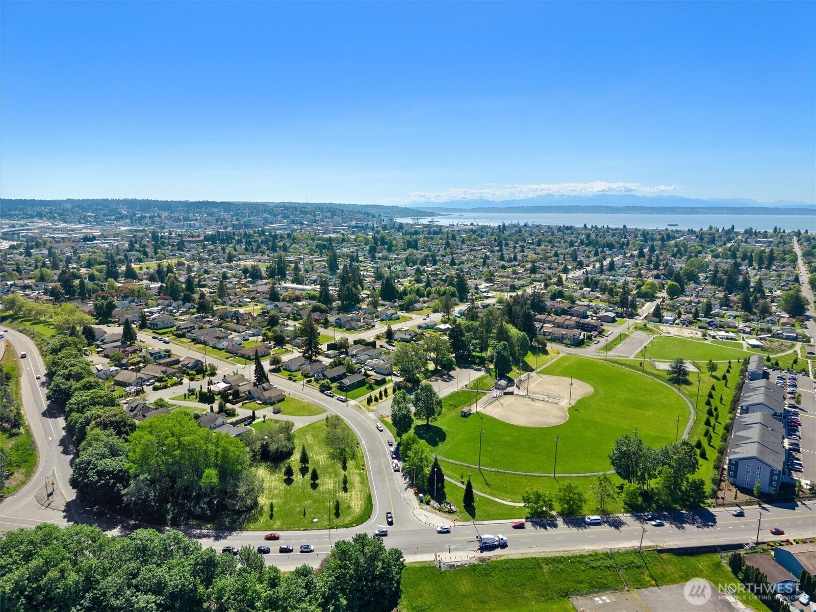 1823 Summit Avenue Everett WA 98201