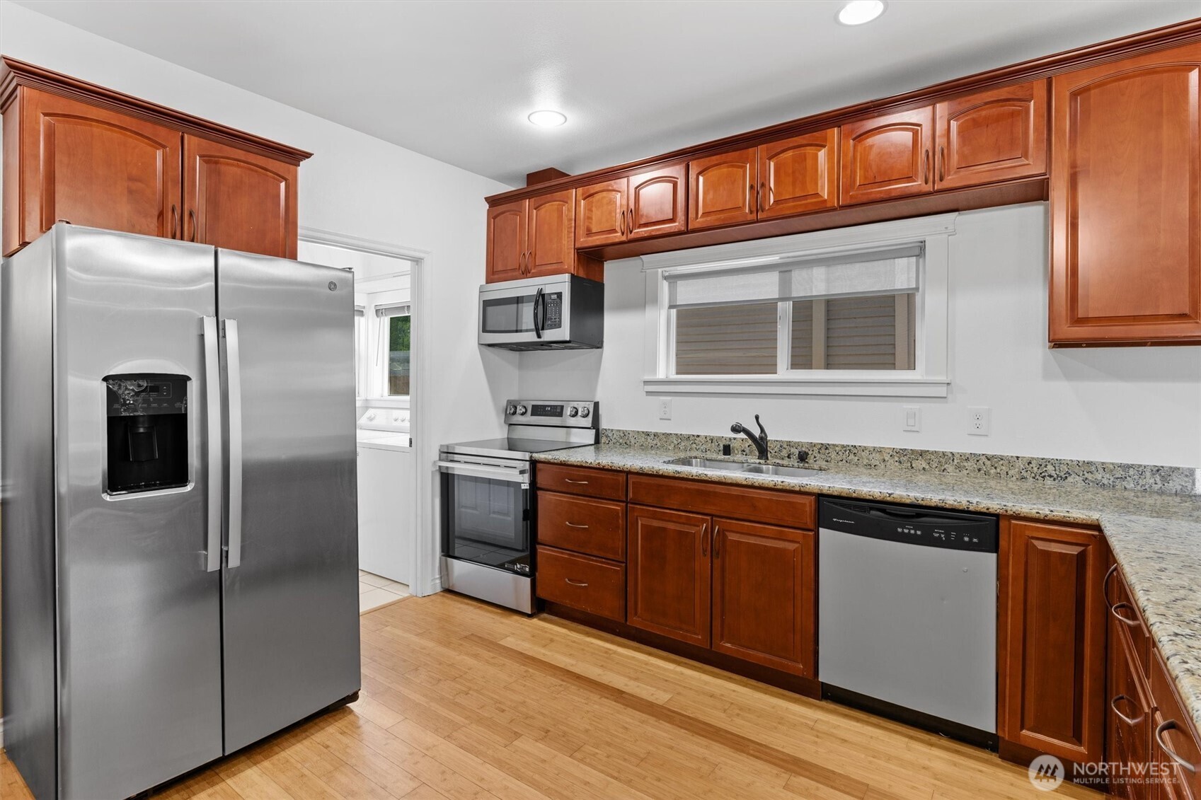 1823 Summit Avenue Everett WA 98201